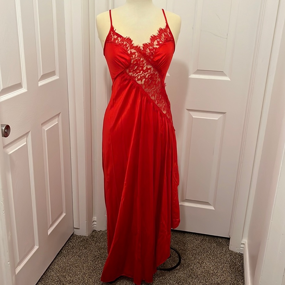 Holiday Red slip set - Picture 2 of 8